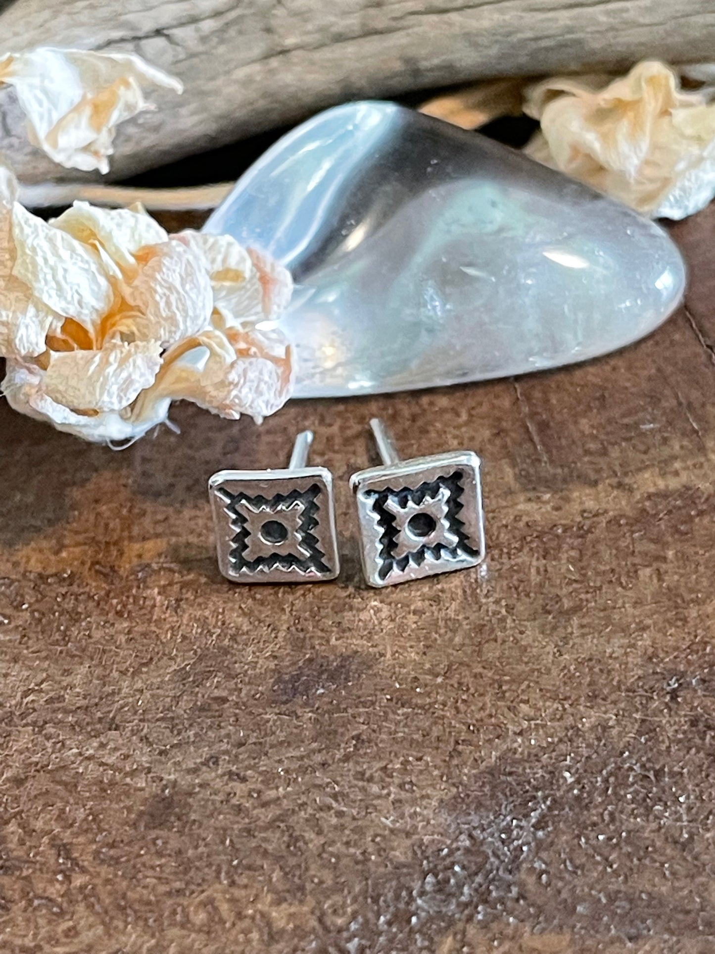 Simple silver stud.